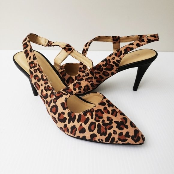 CL by Laundry Animal Print Heels SZ 8.5M NEW Free shipping & earrings OFFERS? - Picture 2 of 7